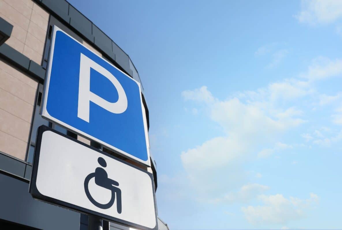 חניית נכה ליד בית חולים - תו נכה לחולה סרטן מאפשר חניה נגישה